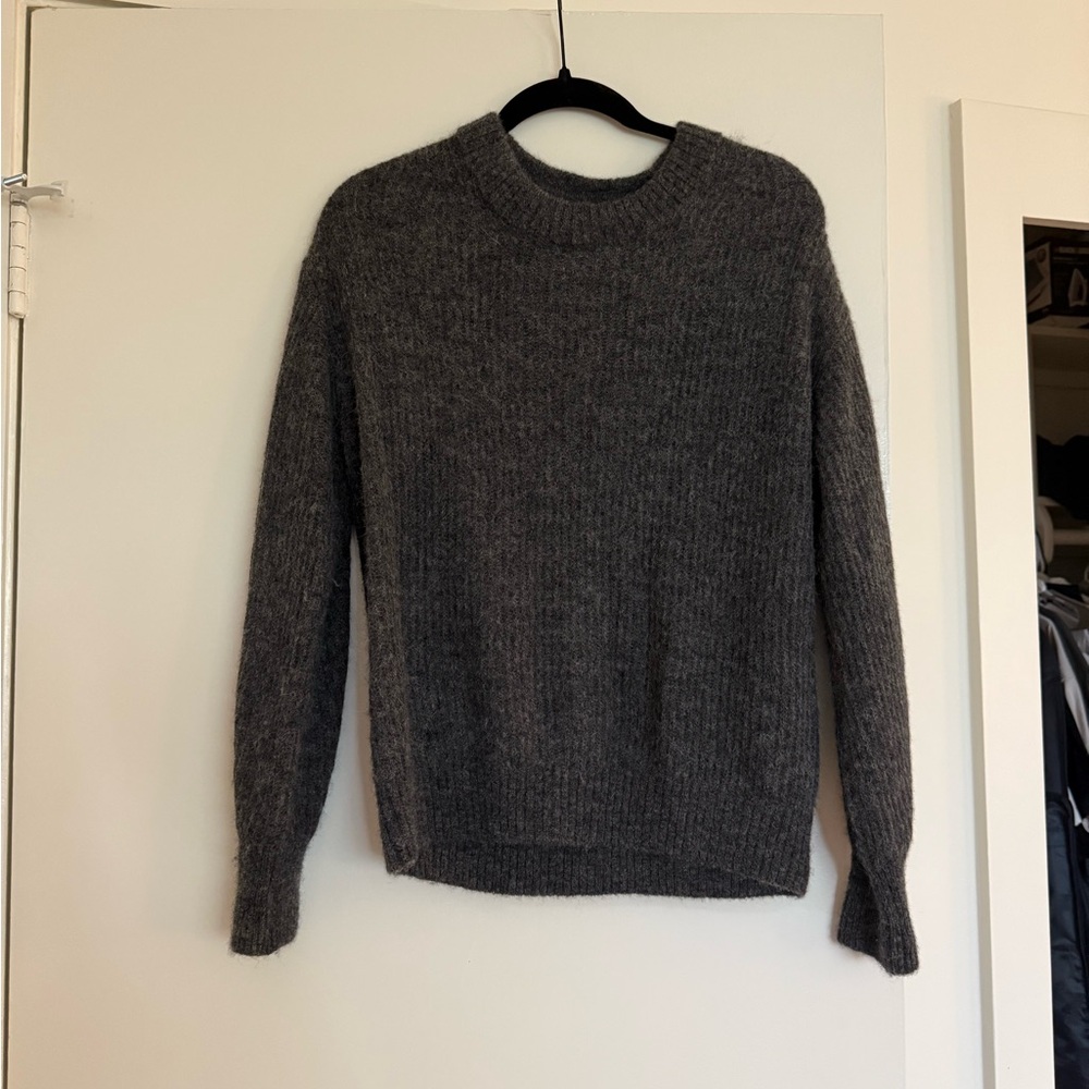 Everlane Cocoon Crew in Alpaca - Picture 7 of 8